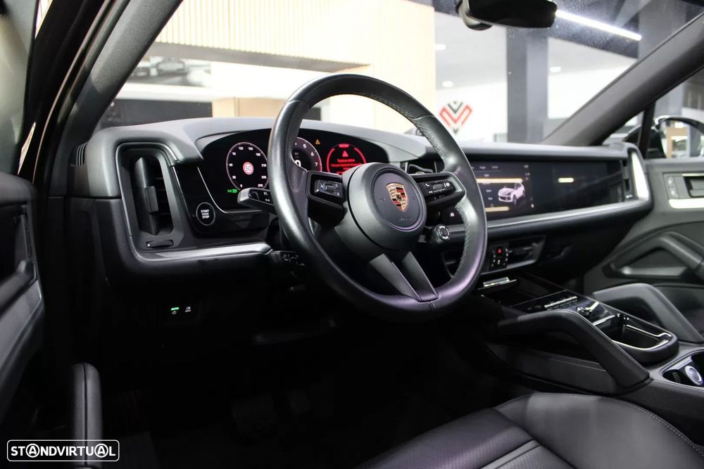 Porsche Cayenne Coupé E-Hybrid - 15