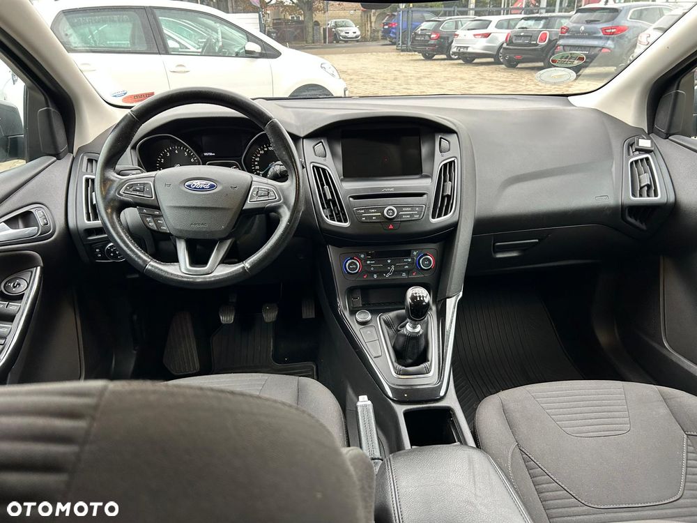 Ford Focus 1.0 EcoBoost Trend Edition - 17