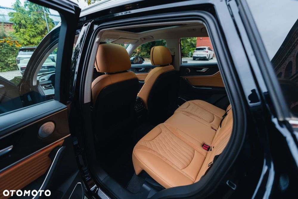 Hongqi HS5 2.0T Executive AWD - 15