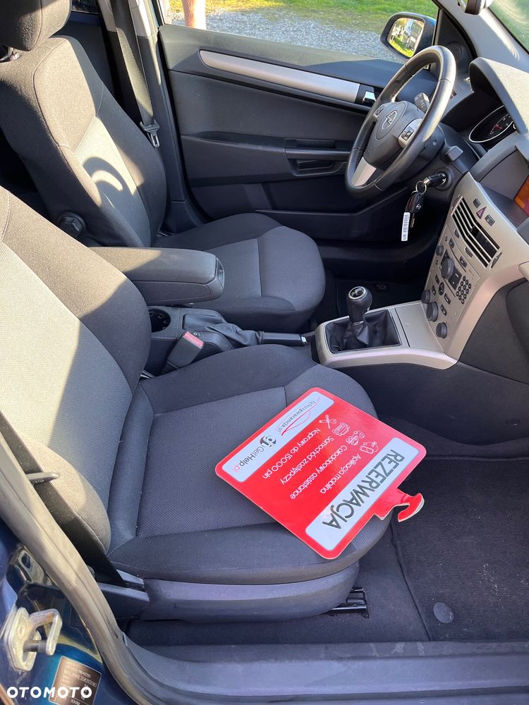 Opel Astra 1.6 Caravan Edition - 21