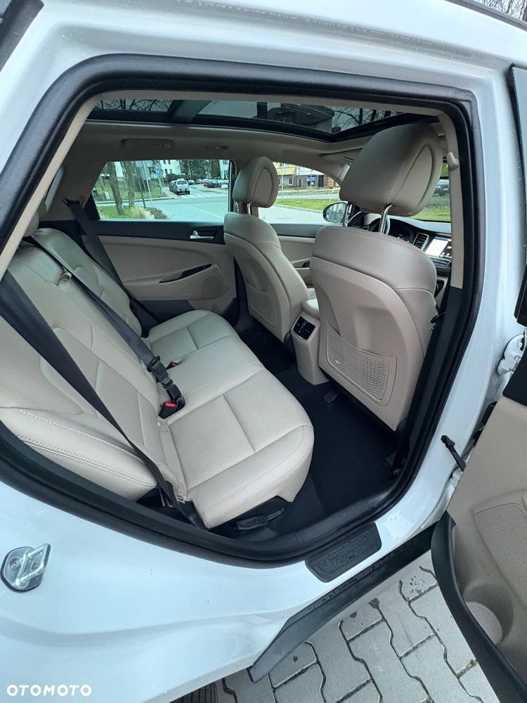 Hyundai Tucson 1.7 CRDI BlueDrive Premium 2WD DCT - 16