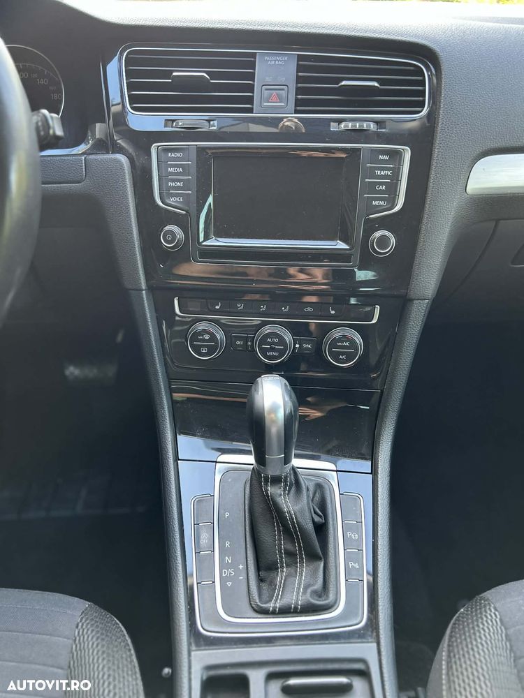 Volkswagen Golf 1.6 TDI BlueMotion Technology DSG Cup - 12