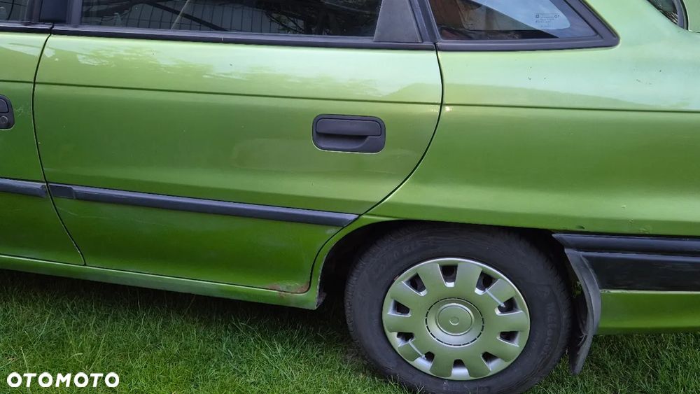 Opel Astra 1.6 - 6