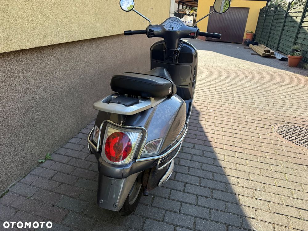 Vespa Grantourismo - 8