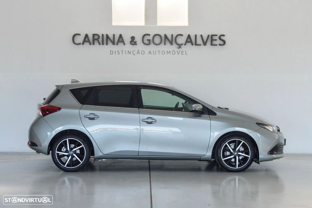 Toyota Auris 1.4 D-4D Comfort - 4