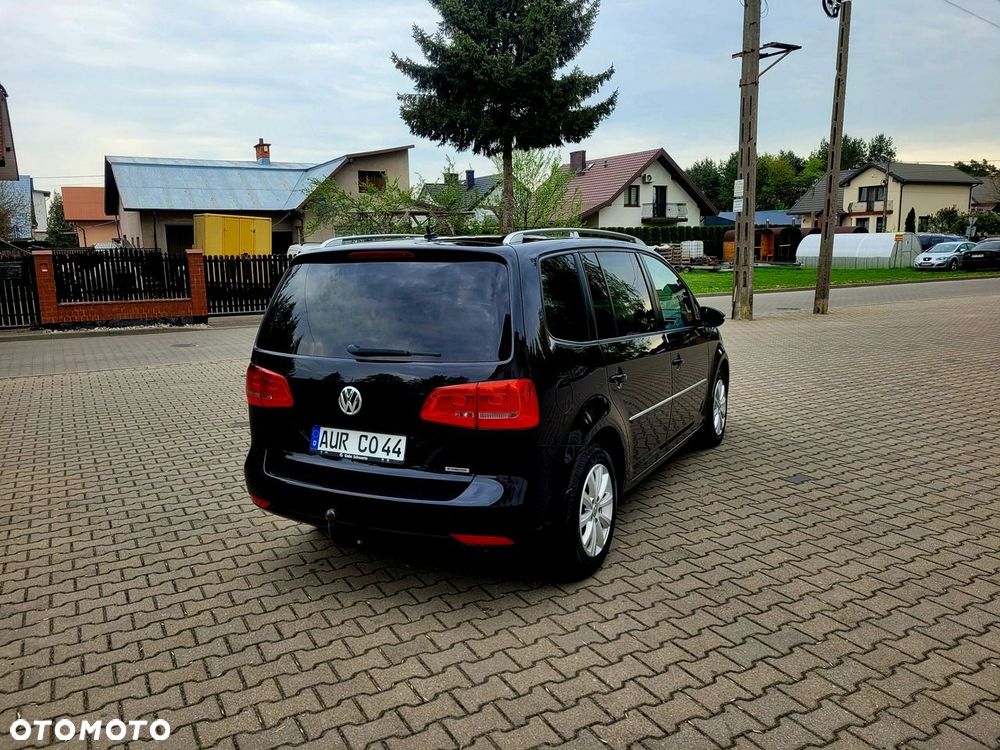 Volkswagen Touran 1.6 TDI DPF BlueMotion Technology DSG Highline - 11