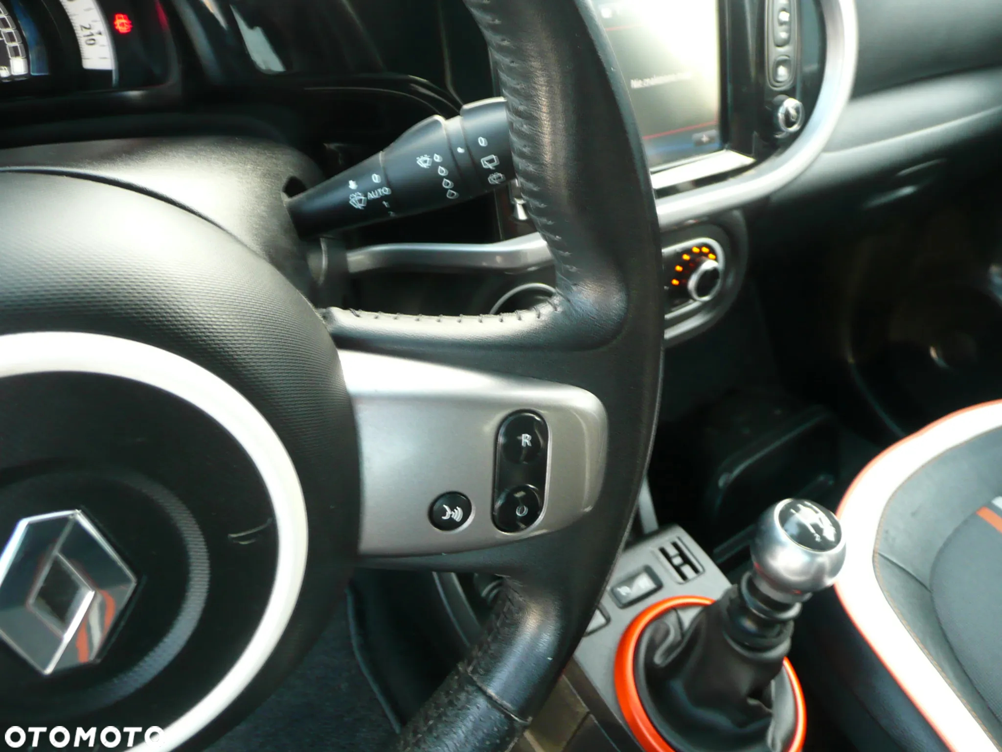 Renault Twingo Energy TCe 110 GT - 28