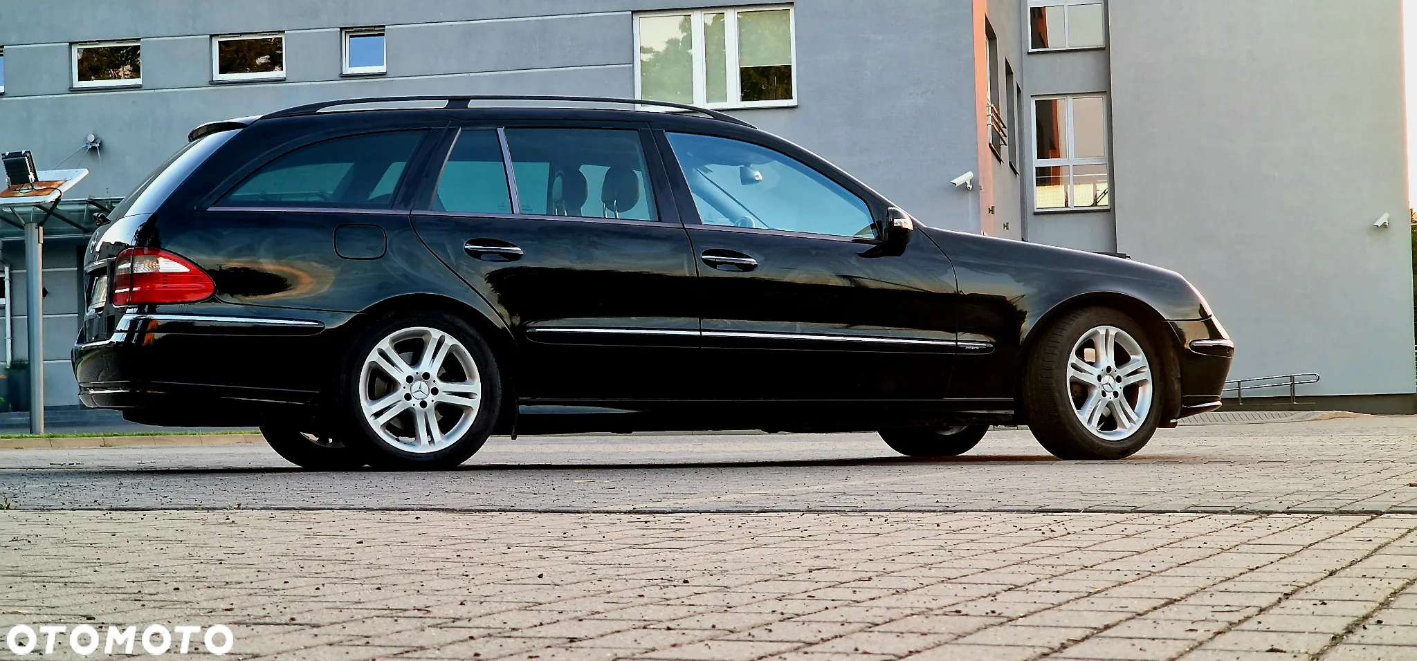Mercedes-Benz Klasa E 320 CDI T Avantgarde - 5