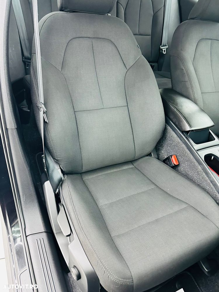 Volvo XC 40 T3 Geartronic Momentum Pro - 22