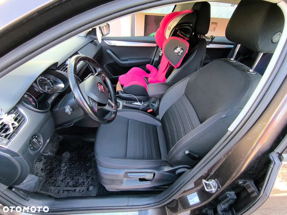 Skoda Octavia 1.4 TSI Ambition - 8