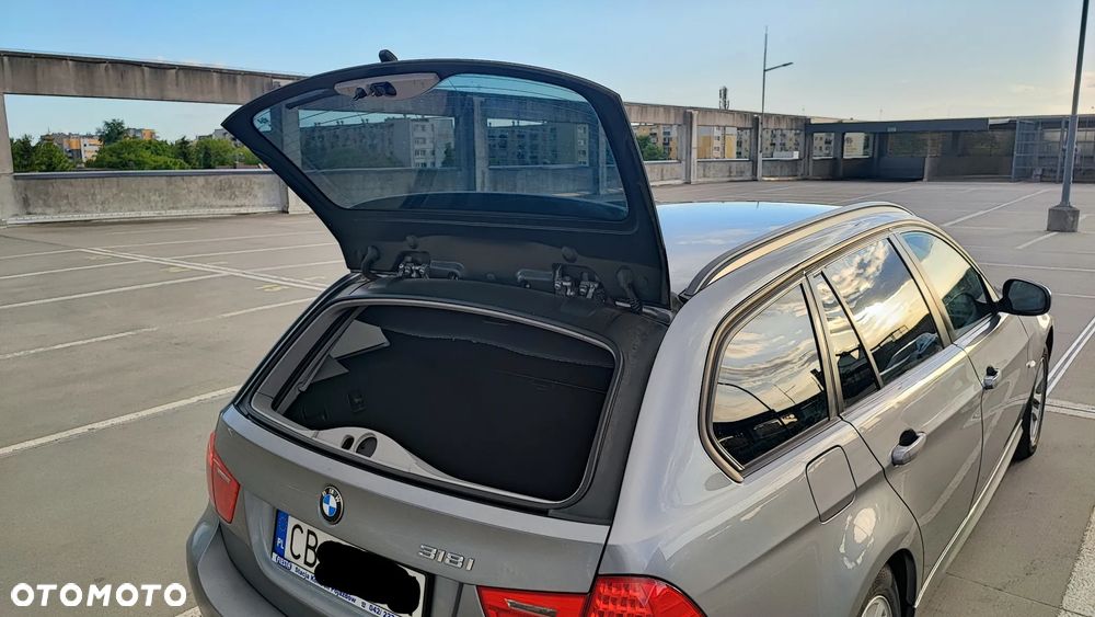 BMW Seria 3 318i - 17