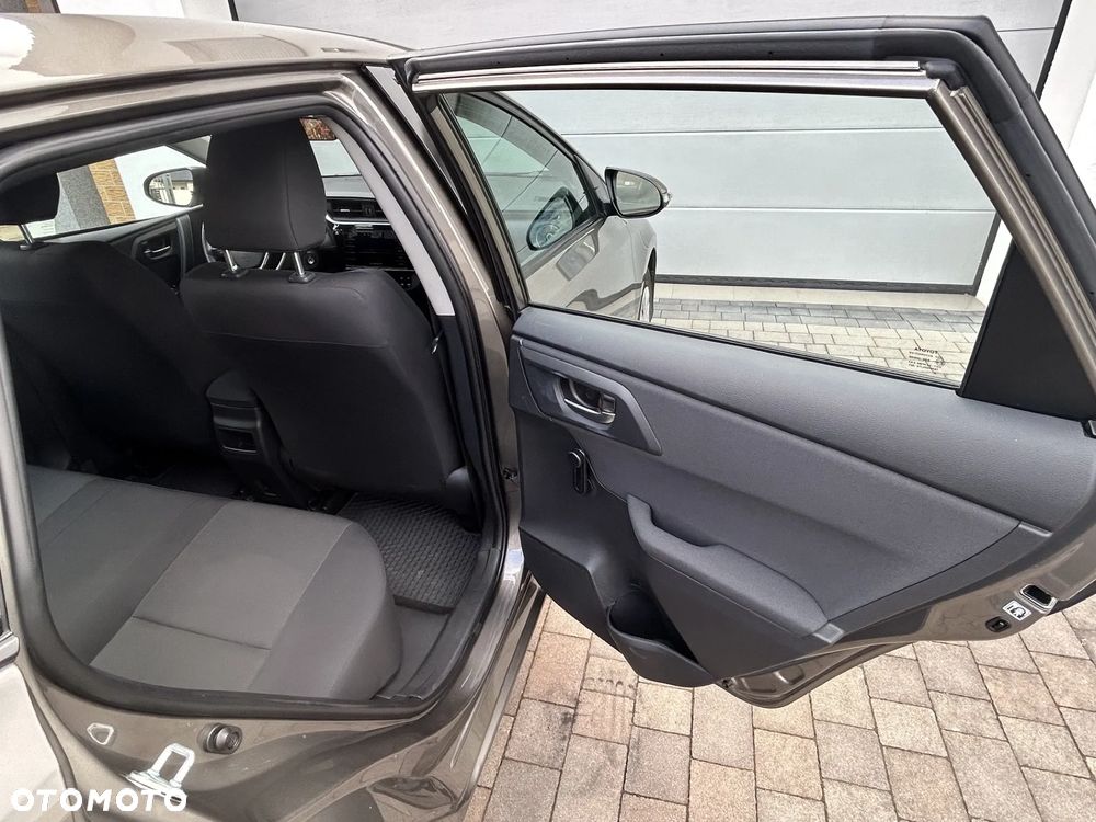 Toyota Auris 1.6 Active - 16