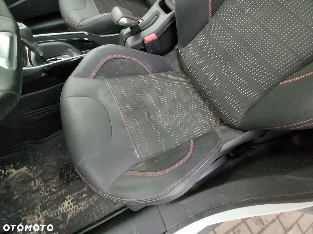 PEUGEOT 2008 FOTELE KANAPA KOMPLET GT-LINE GRZANE - 3