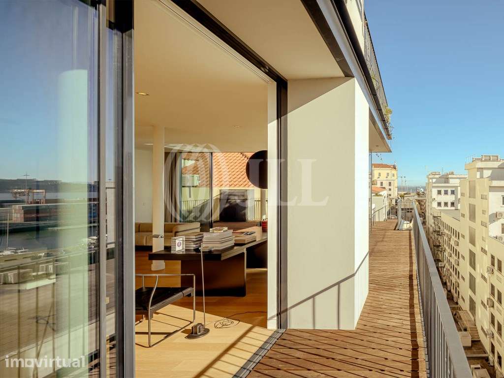 Apartamento T3 com varanda e estacionamento, no Lumia, Lisboa - Grande imagem: 4/42