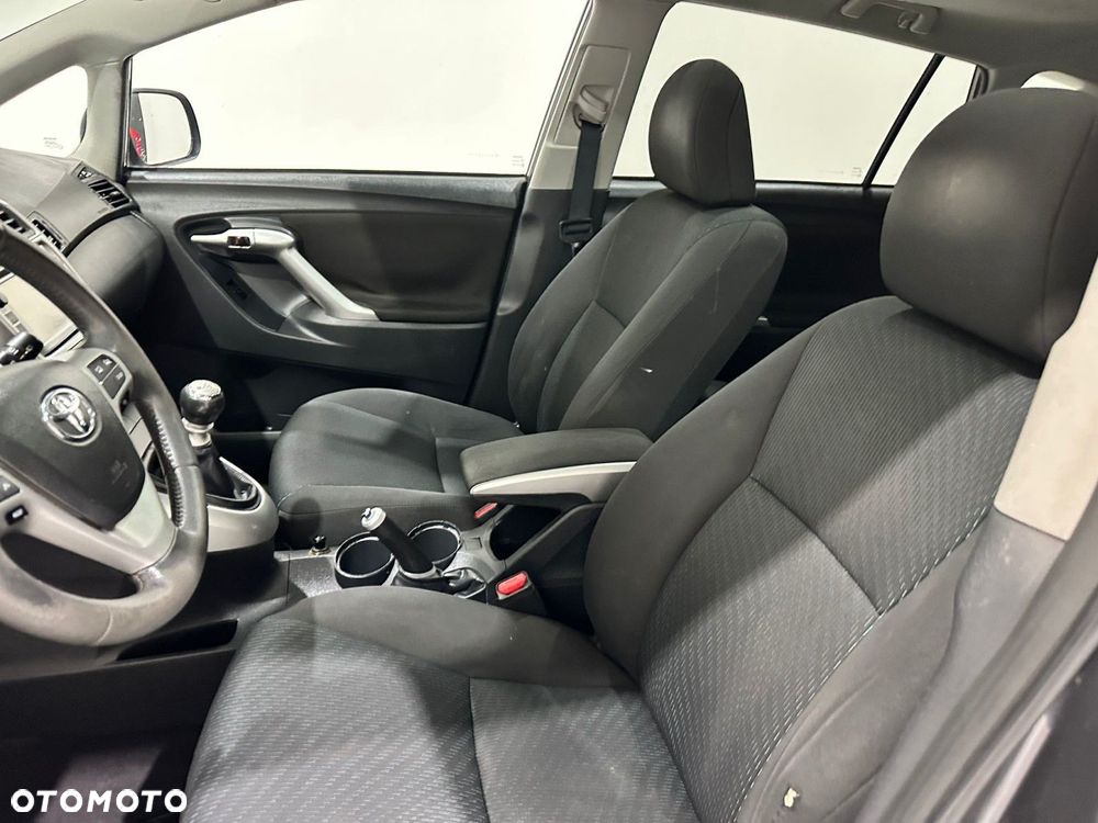 Toyota Verso - 26