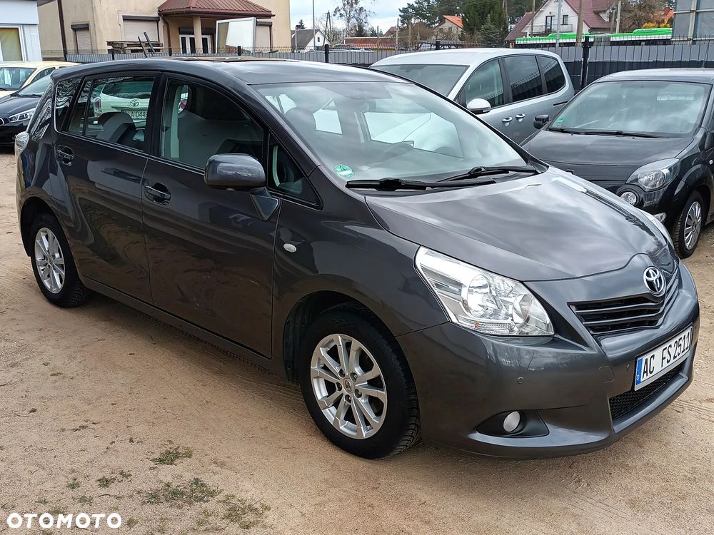 Toyota Verso 1.8 5-Sitzer Executive - 2