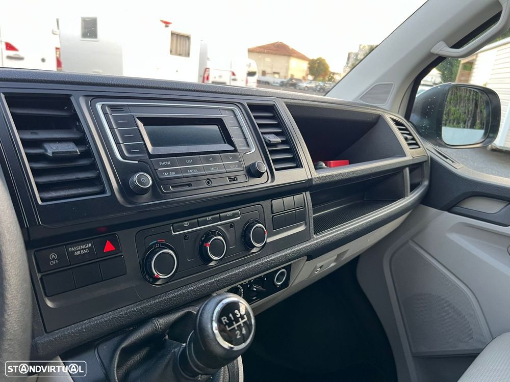 VW Transporter 9 LUGARES - 28