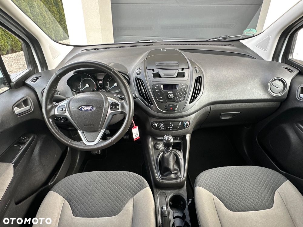 Ford Tourneo Courier 1.5 TDCi S&S Ambiente - 36