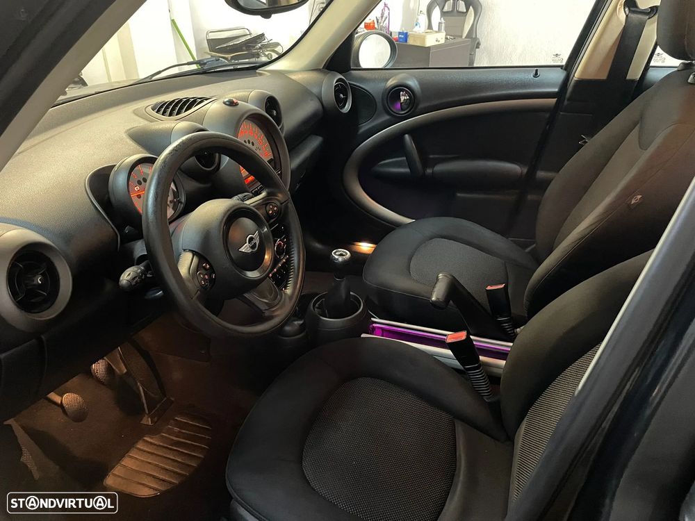 MINI Countryman One D - 7