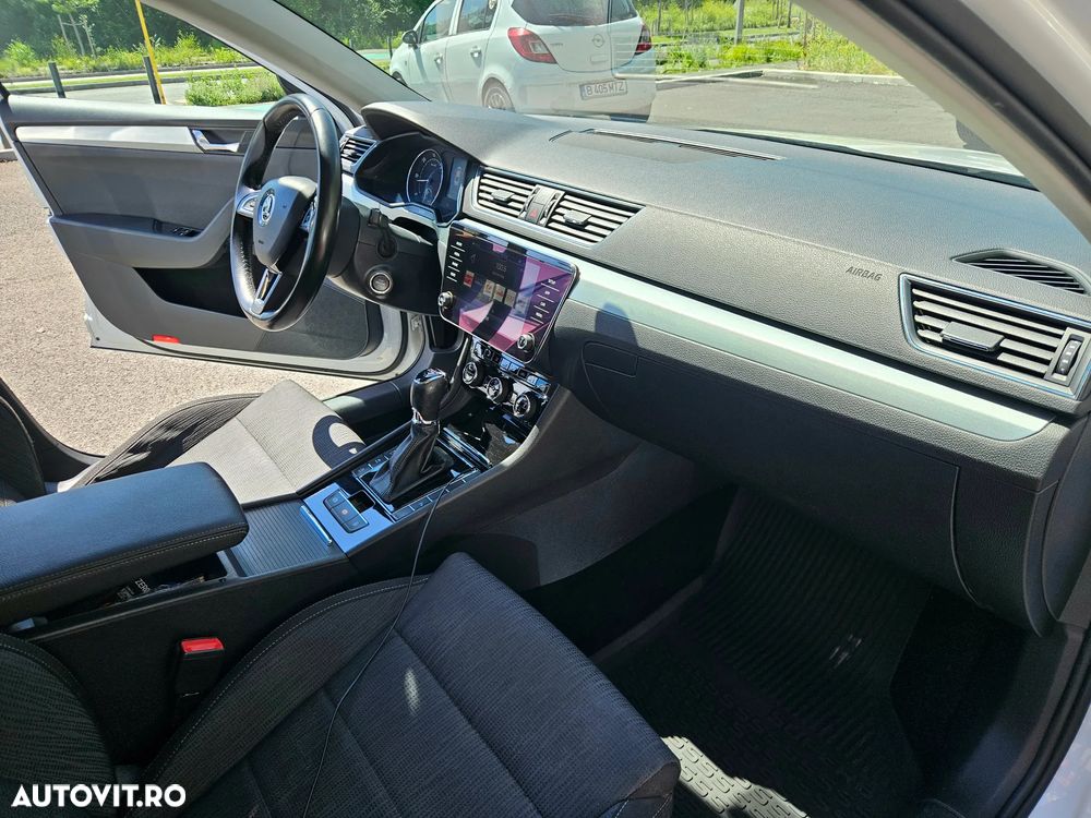 Skoda Superb 2.0 TDI DSG Ambition - 11