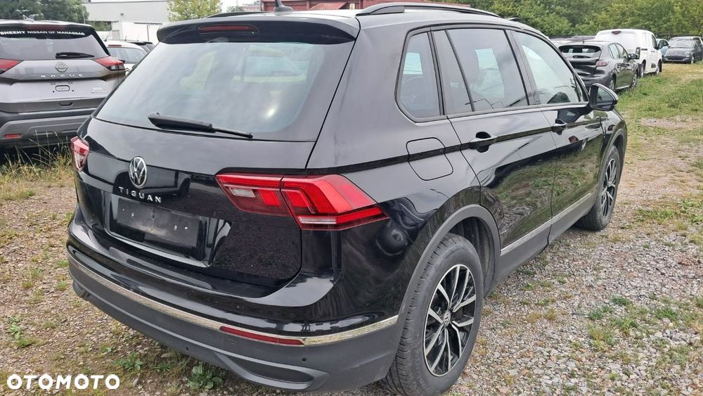 Volkswagen Tiguan - 14