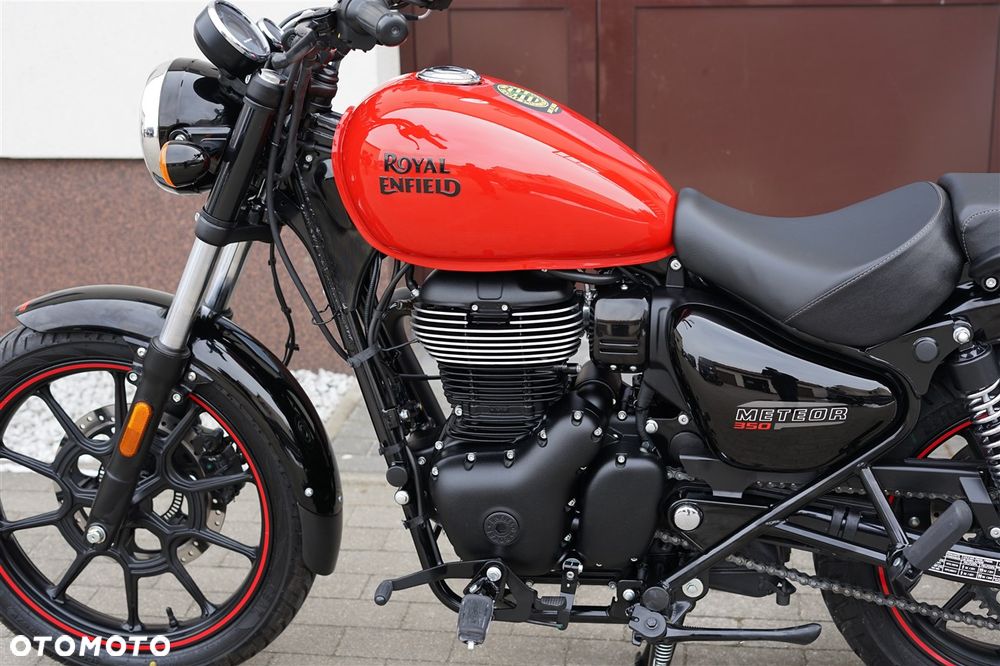 Royal Enfield Meteor - 26