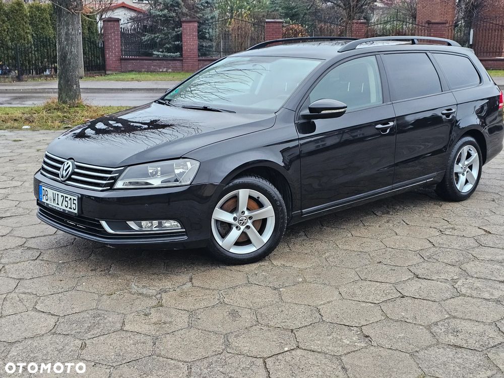 Volkswagen Passat 2.0 TDI DPF BlueMotion Technology Comfortline - 19