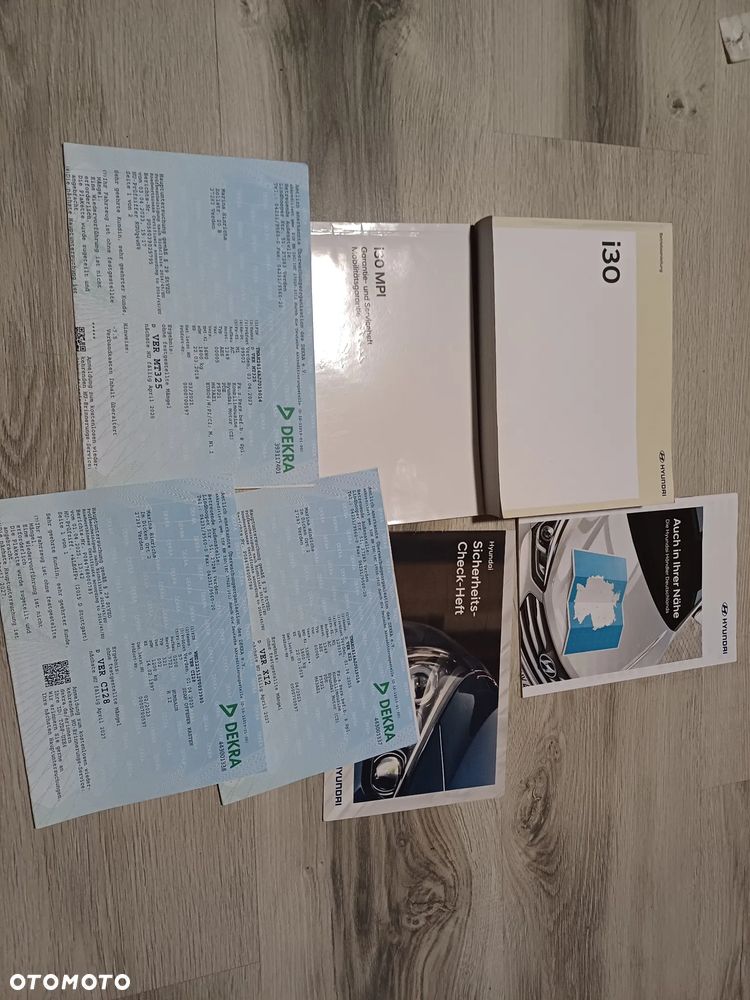 Hyundai i30 blue Kombi 1.4 - 36