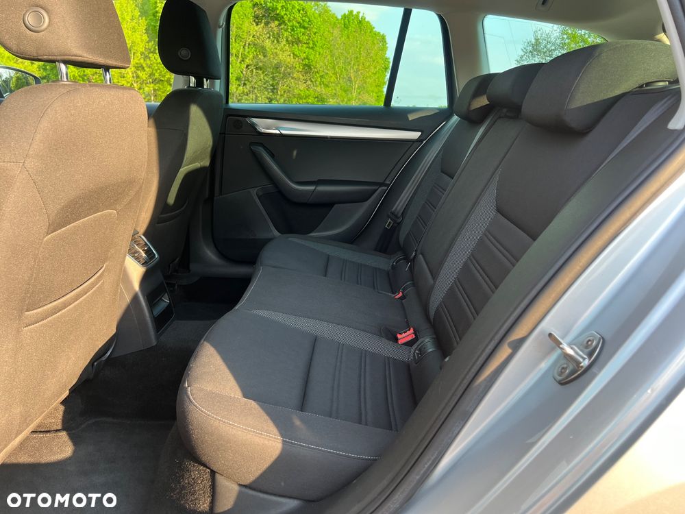 Skoda Octavia 2.0 TDI 4x4 Style DSG - 20