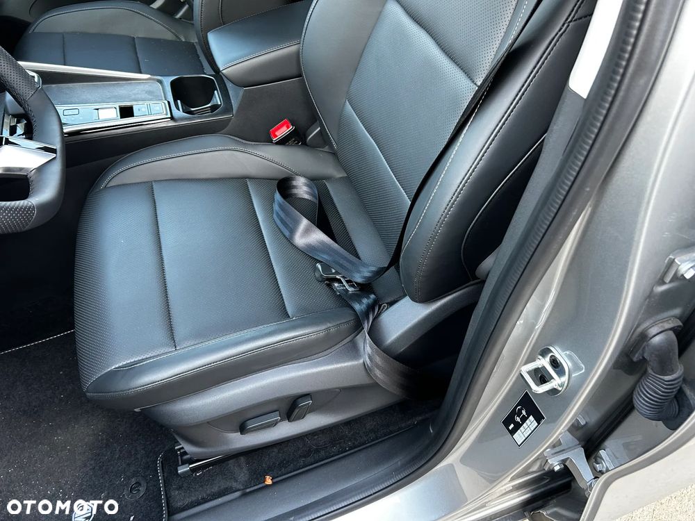 MG ZS Hybrid+ - 14