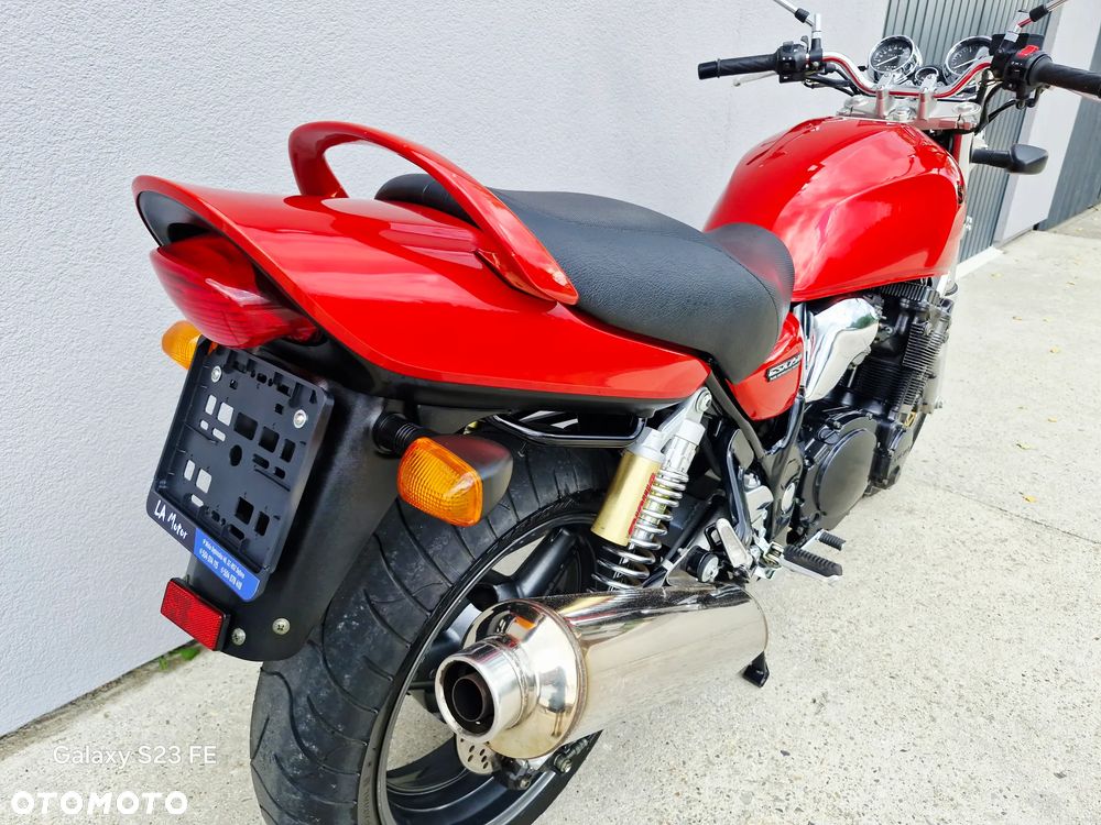 Suzuki GSX - 26