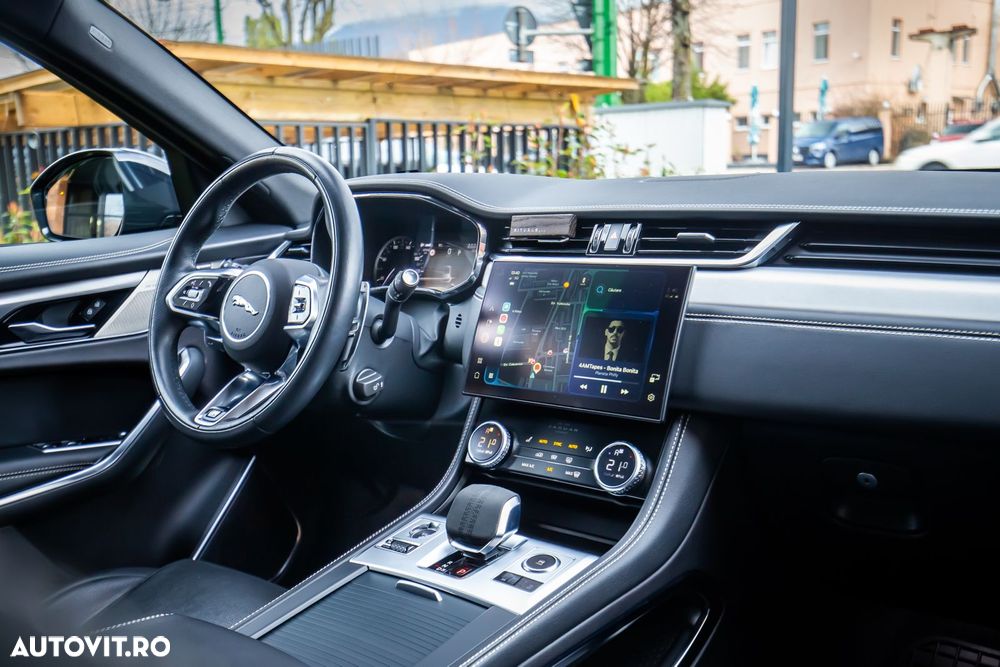 Jaguar F-Pace P250 AWD R-Dynamic Black - 14