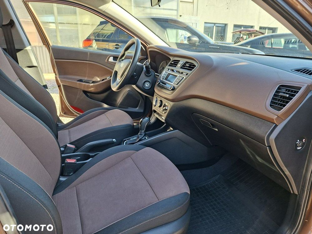 Hyundai i20 1.4 Classic + - 3