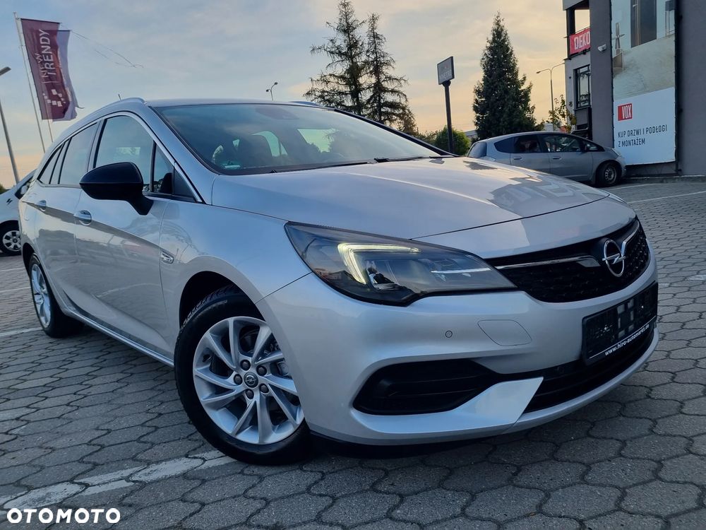 Opel Astra 2021 photo 3