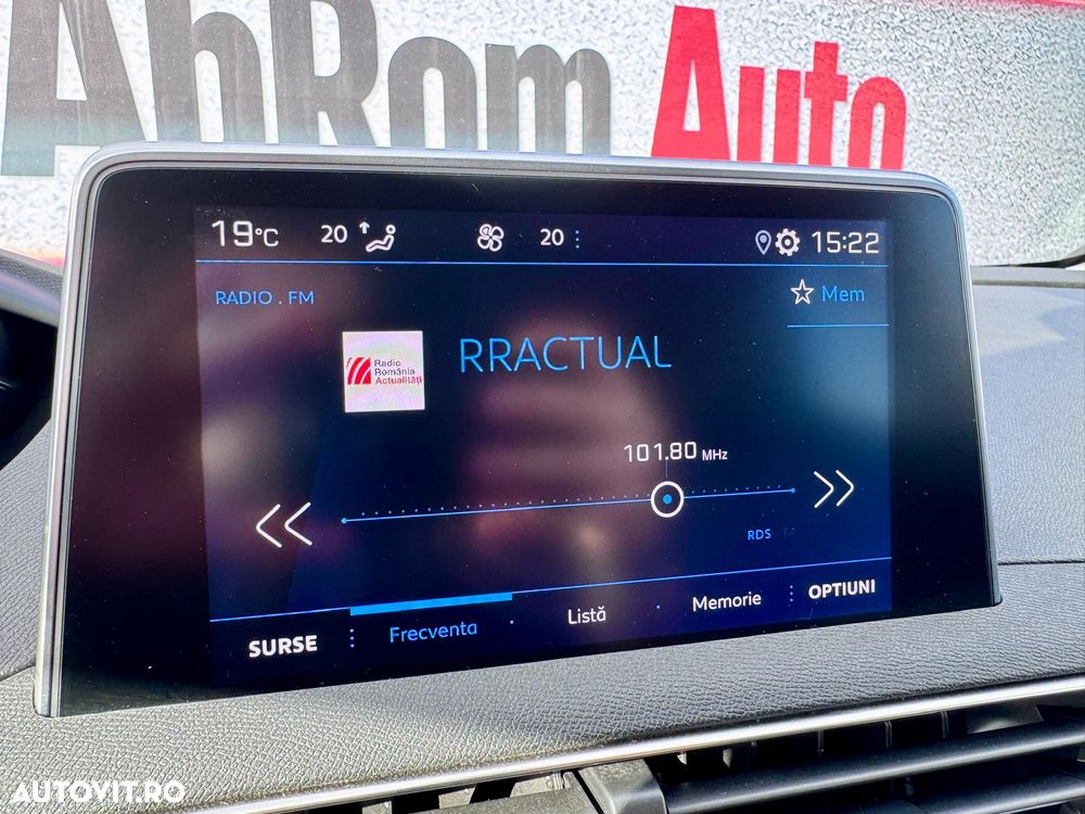 Peugeot 3008 1.2 PureTech S&S EAT8 Allure - 20