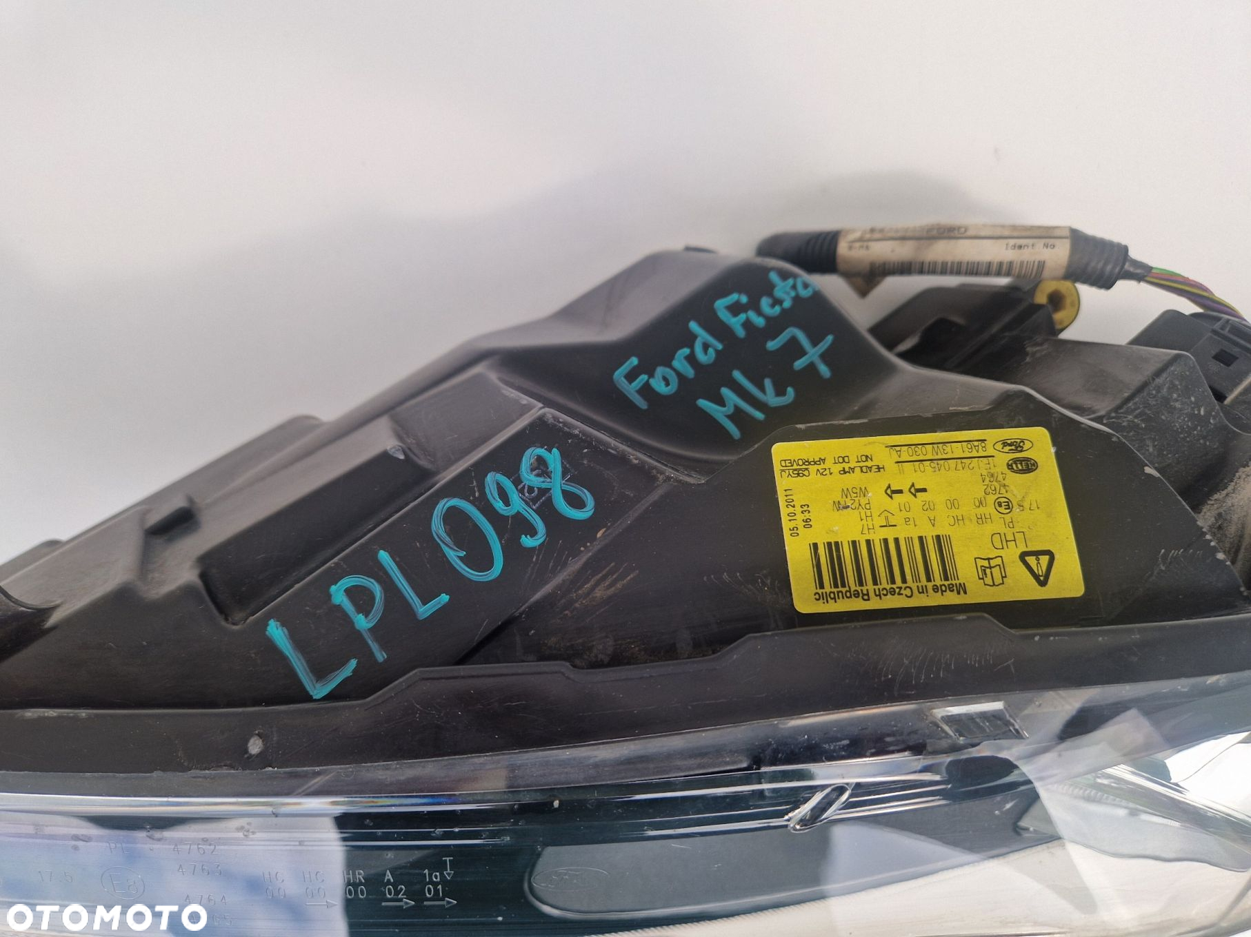 FORD FIESTA MK7 LAMPA PRZÓD PRZEDNIA LEWA  EUROPA  8A61-13W030AJ - 2