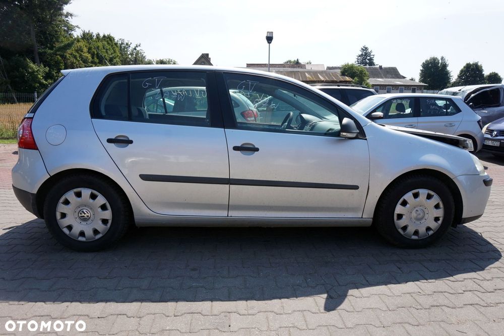 VOLKSWAGEN GOLF V 5D HB 2006 LA7W 1.6 8V BSE 102KM HTN SREBRNY na części - 6