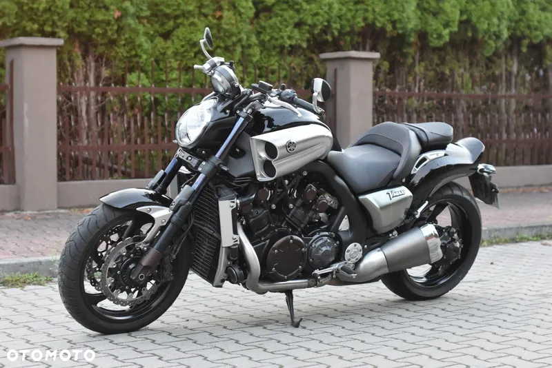 Yamaha V-MAX - 22