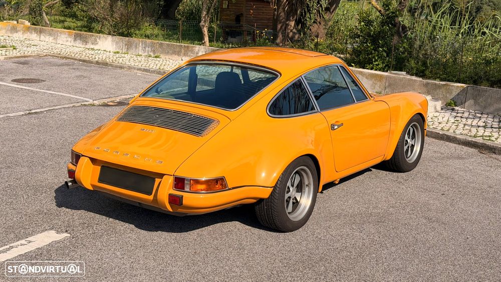 Porsche 911 Série F - 6