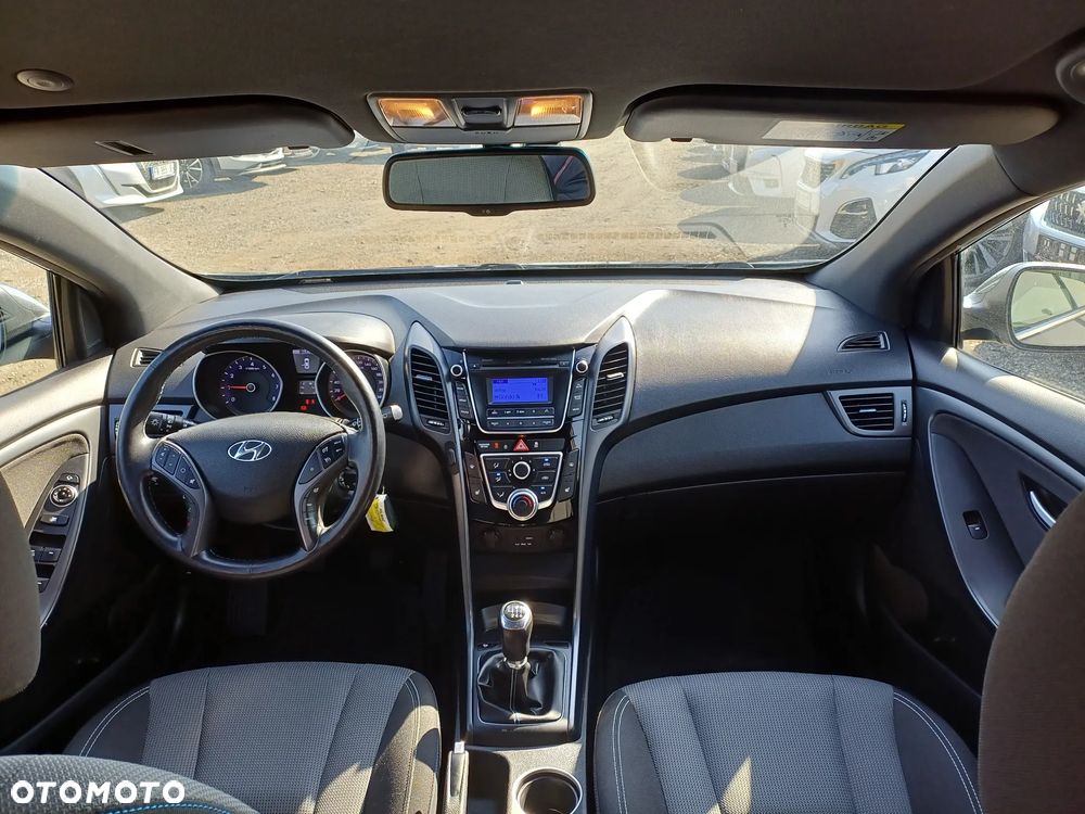 Hyundai i30 blue Kombi 1.6 GDi Passion - 26