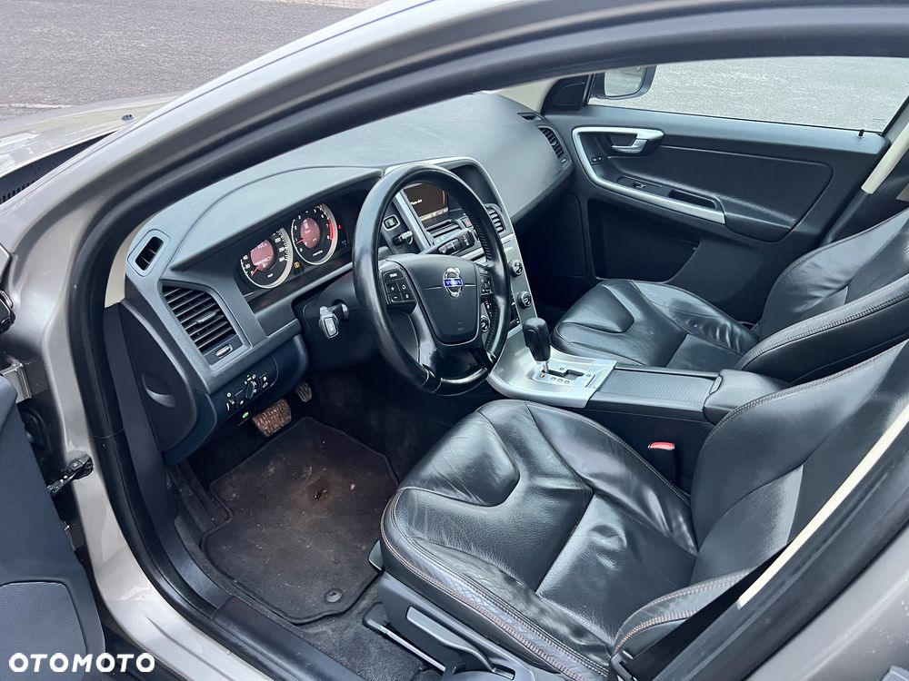 Volvo XC 60 2.0T Powershift RDesign - 11