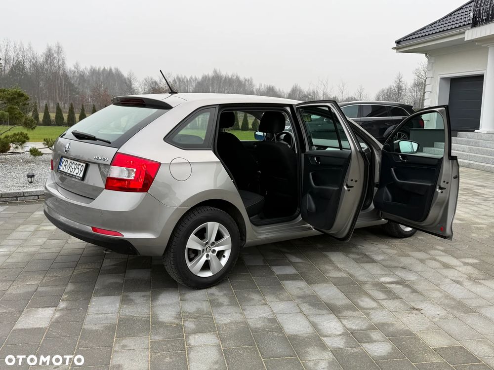 Skoda RAPID Spb 1.2 TSI Style - 18