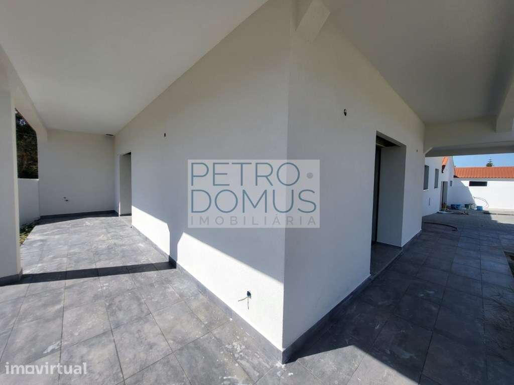 MORADIA T3 TÉRREA COM TERRENO E GARAGEM EM LEIRIA - Grande imagem: 5/22