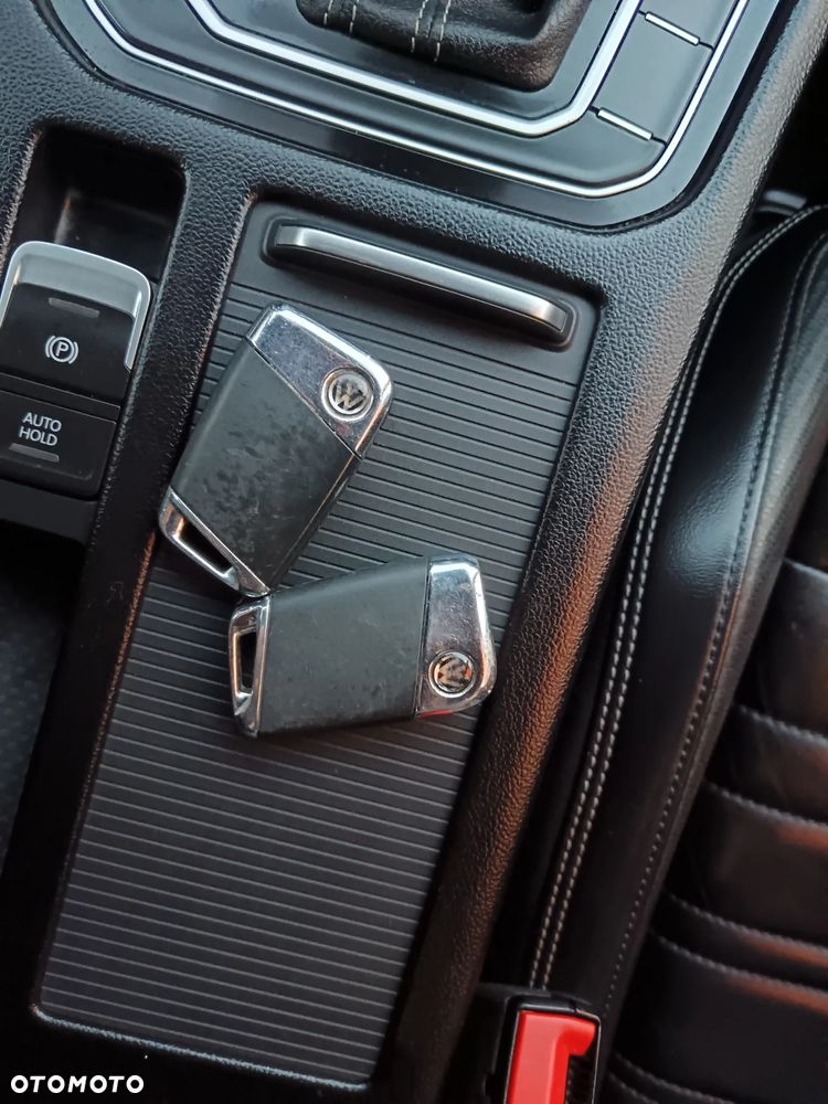 Volkswagen Passat 2.0 TDI SCR DSG 4Motion Business - 19