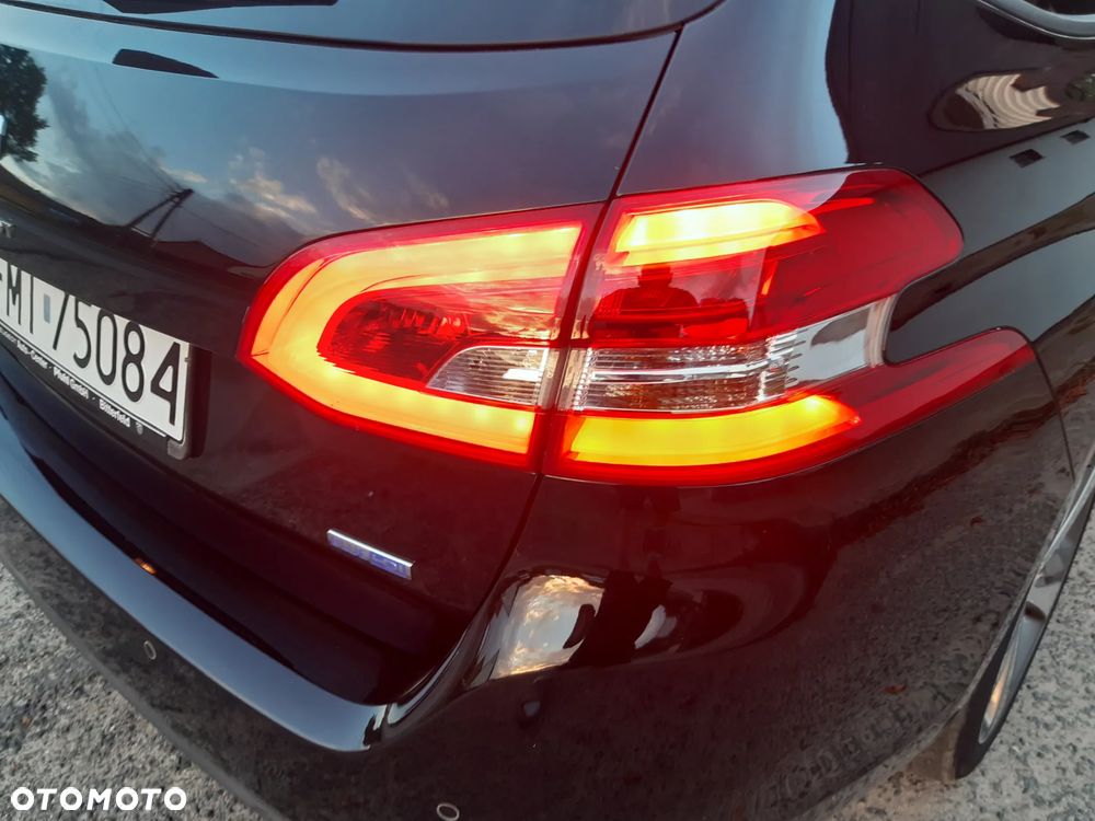 Peugeot 308 SW BlueHDi 150 Automatik Stop & Start Niveau 2 Business-Line - 32