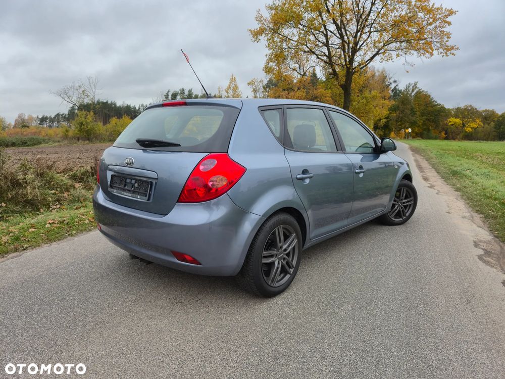 Kia Ceed Cee'd 1.6 Crdi Comfort - 25