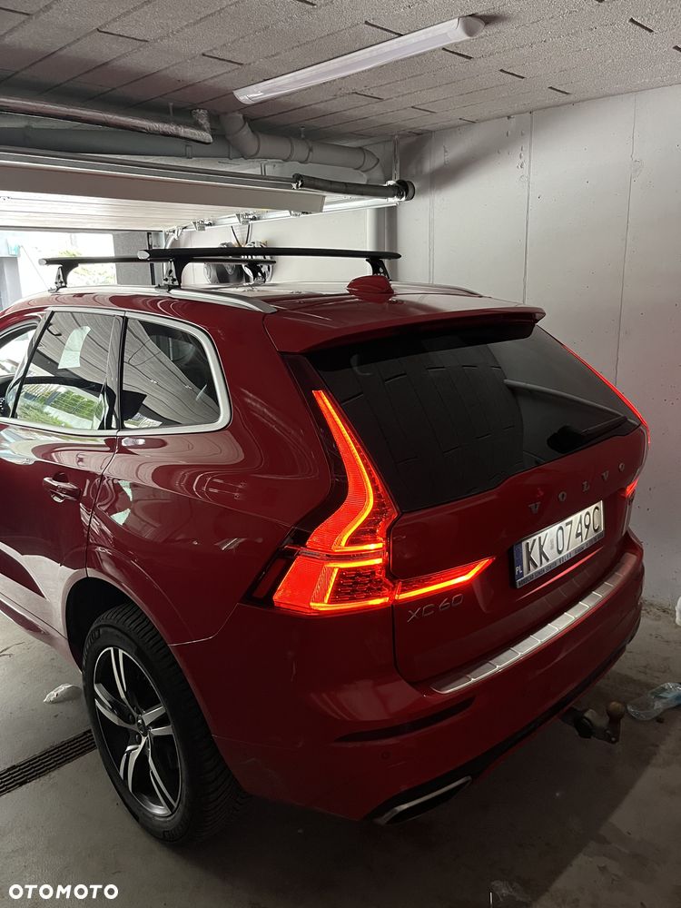 Volvo XC 60 T5 AWD R-Design - 3