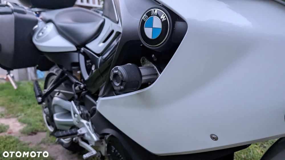 BMW F - 27