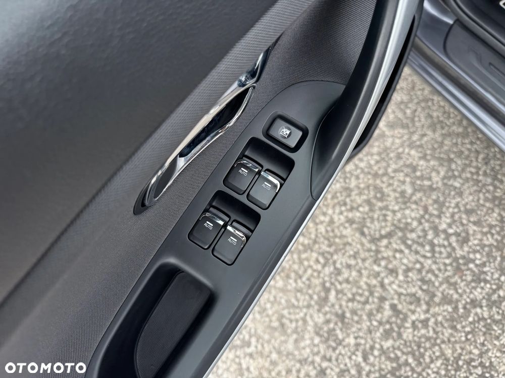 Kia Ceed 1.4 CVVT Dream Team Edition - 22