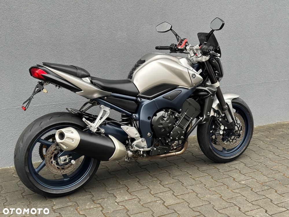 Yamaha FZ - 4